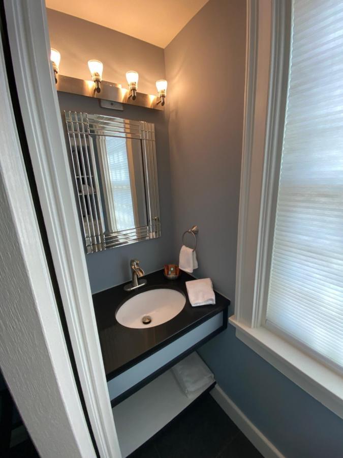 Bed & Breakfast Old Ivy Walk 4*